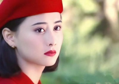 ​离婚后单身的女明星，各有各的心酸，有人皈依佛门