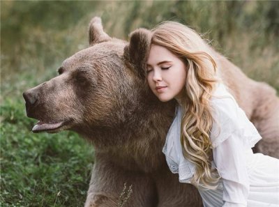 ​国外妹子和动物拍摄艺术写真大片 美伦美焕