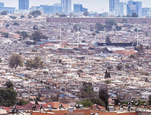 南非是发达国家吗，南非真实生活水平怎么样-