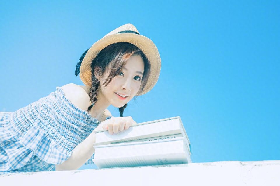 「手机壁纸223弹」惊喜篇：你们喜欢的冯提莫来啦！