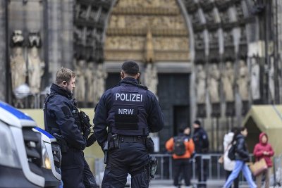 ​科隆大教堂成恐袭目标，德国警方逮捕 3 人