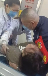 ​黑龙江男子因急诊科患者插队做彩超大闹“一起死”？警方回应