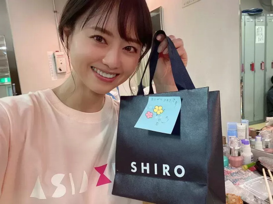 专长日本舞的吉泽明步美图分享，片场玉娇龙！