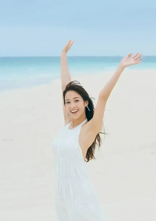 霓虹人气女主播：鹫见玲奈