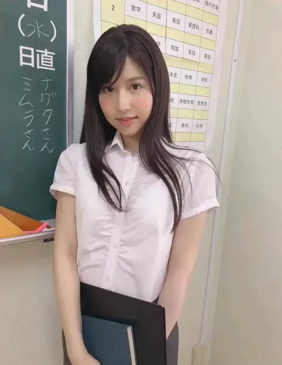 霹雳火娃樱空桃美图分享，暗黑一栗莎子！