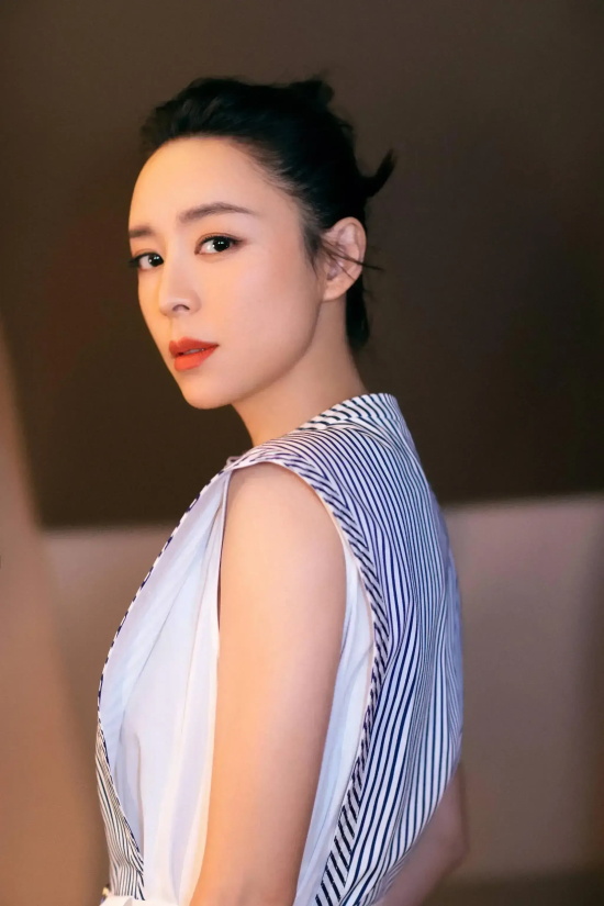 张静初恬淡优雅高清写真合集