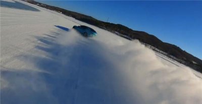 ​雷军秀小米汽车SU7黑河冬测：漂移过弯、升降尾翼好不潇洒