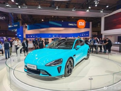 ​小米SU7 MWC首秀获海外媒体好评：性能比特斯拉、保时捷甚至更胜一筹