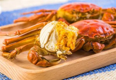 ​螃蟹搭配什么主食吃最好[吃螃蟹搭配什么菜和主食一起吃好呢]