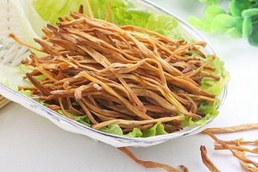 “等得黄花菜都凉了”是怎么得来的?