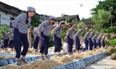 ​十里香红5酒多少钱_十里香酒价格一览表五星