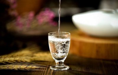 ​百度白云边53度珍藏品(53度白云边珍藏陈酿老窖价格)