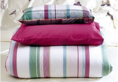 ​被子晒完为什么会有股味道 被子晒几个小是比较好