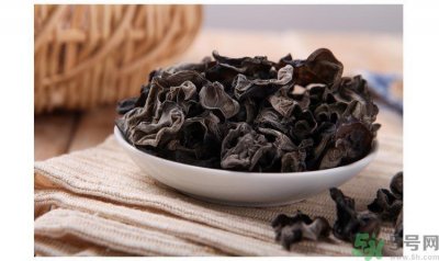 ​多吃黑木耳有什么好处？黑木耳可以排毒吗？