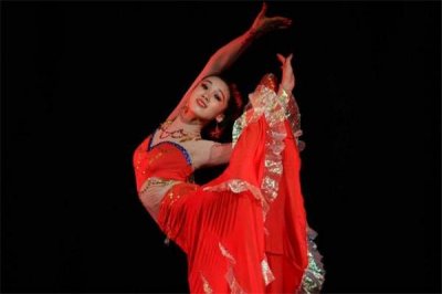 ​跳民族舞影响身高吗 找专业老师