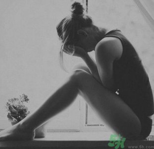 ​在恋人面前放屁时?怎么掩盖你的尴尬