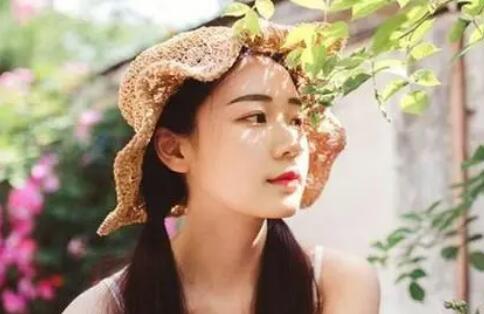 女生在什么情况下会问想我了吗