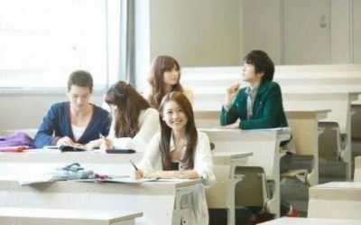 ​中学生早恋怎么办(应对学生早恋问题)