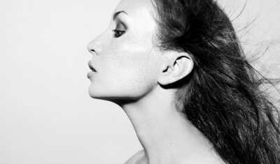 ​左耳朵发热民间迷信说法 左耳朵发热时辰测吉凶大全