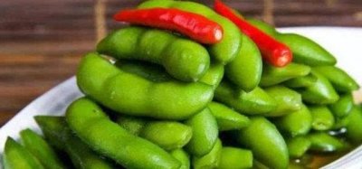 ​煮毛豆颜色翠绿的秘诀，原来全靠这“一勺”，方法非常的实用