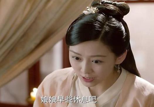 天宫很多人看不起素素，为何却奈奈对素素如此忠？是因为她的身份