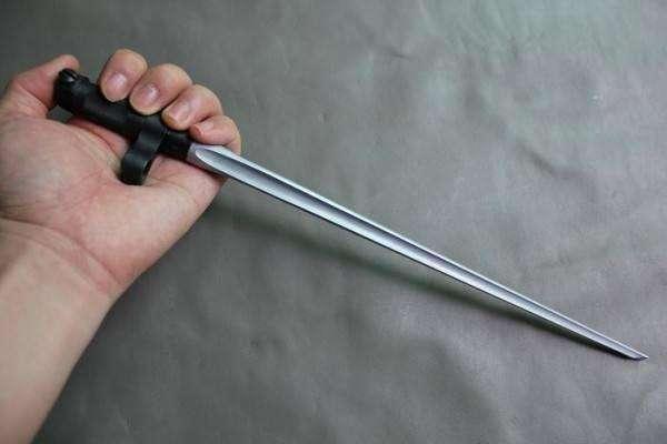 被奉为中国神兵的三棱军刺为什么被淘汰? 真相原来是这样