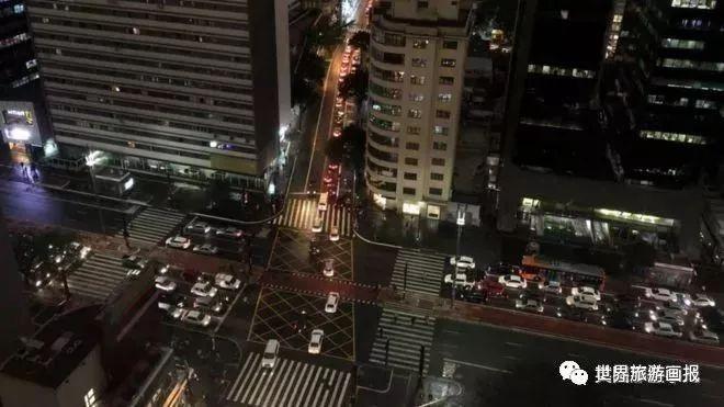 亚马逊雨林大火连烧三周 城市白天宛如黑夜！巴西总统：正常操作