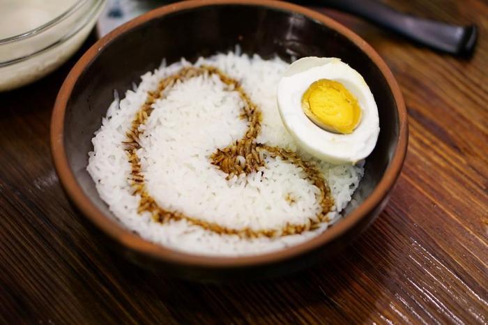 黑白电视儿时味，地道长沙小吃带你忆往昔