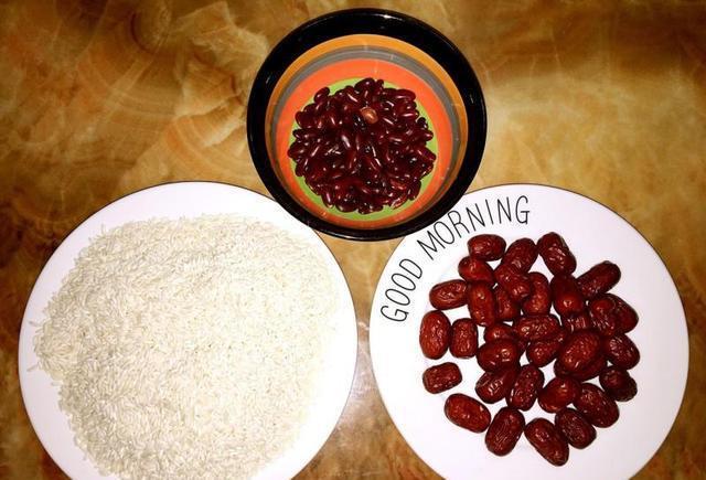 陕西特色小吃甑（jìng）糕