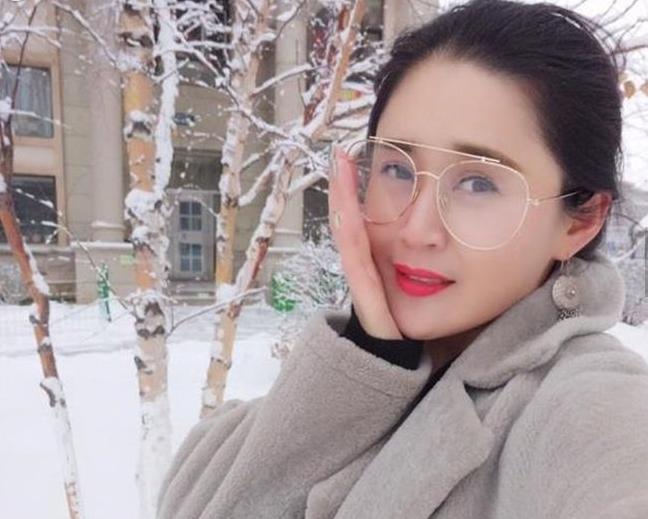 乡村爱情“王长贵”与小19岁娇妻感情融洽,女方颜值远超谢大脚