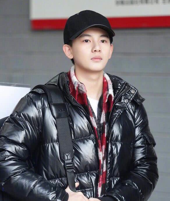 北电增加四试,宋祖儿李兰迪现身考场,网友感慨:成为王俊凯校友