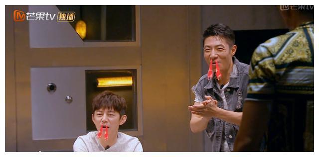 《明星大侦探3》王鸥共四个造型,前三个都超美最后一个却辣眼睛