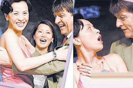 女星也不容易,看看这尴尬的“咸猪手”让她们很无奈