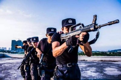 ​特种兵和特警有什么区别，特种兵一定比特警更强吗？
