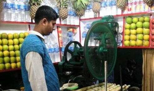 这种果实在中国随处可见，因为苦涩没人吃，在印度却人见人爱