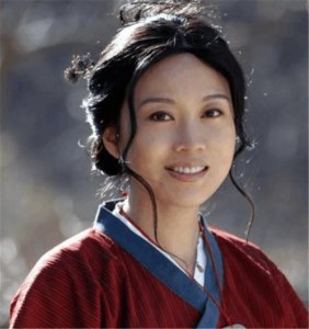 ​闫妮前夫身份遭曝光, 难怪保持低调14年, 如今女儿和她一模一样