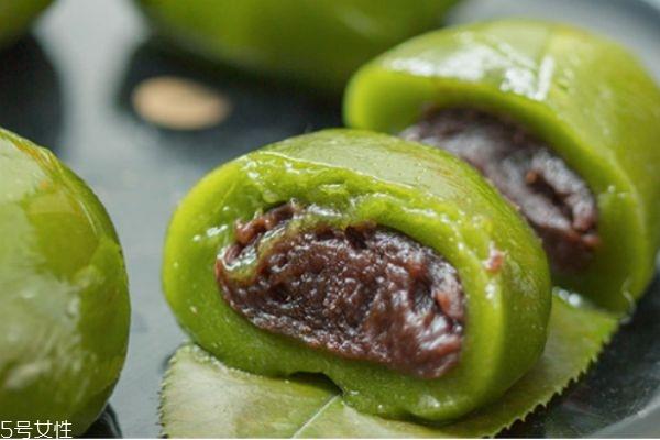 青团怎么蒸才能不粘锅 青团怎么加热好