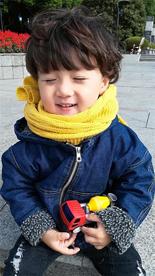 放开我北鼻3之豪哥图集:豪哥,你定是被妈妈喂了好多可爱多吧