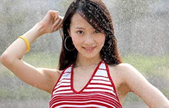 《神探狄仁杰》的如燕，清秀甜美，不离不弃嫁黄海波，如今很幸福