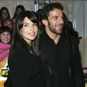 ​结束十年爱情长跑！46岁布冯与51岁意大利知名主持人结婚❤