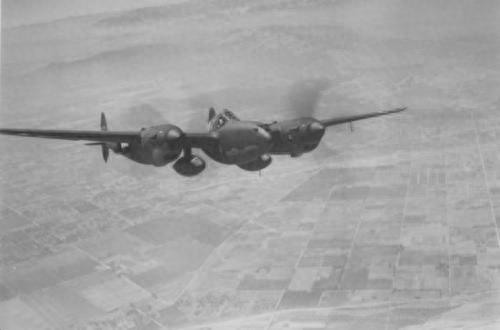 二战中最“帅气”的战机，P-38“闪电”战斗机