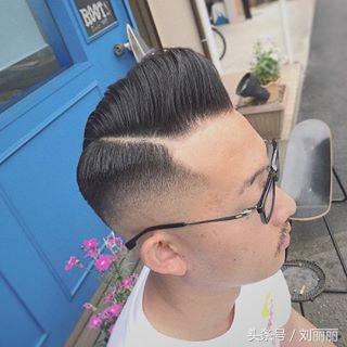 最新“周边光”男士发型16款，帅炸了