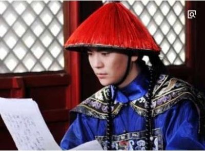 ​44岁的温太医是中戏副教授，是曹贵人老师，还和曹贵人在一起了？