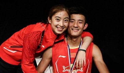 ​“羽坛第一美女”王适娴：17岁就被谌龙得手，为他不惜主动去求婚