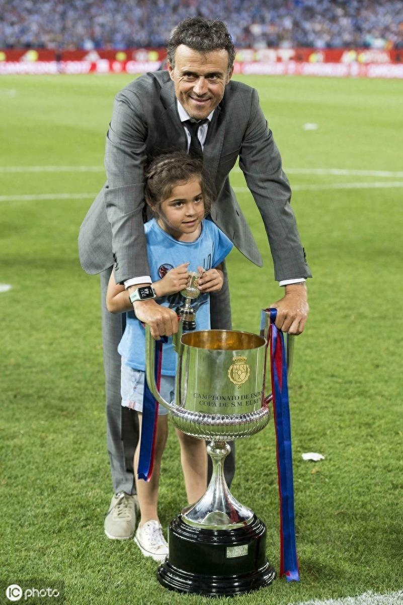 痛心！恩里克女儿骨癌去世，曾在诺坎普奔跑的小天使