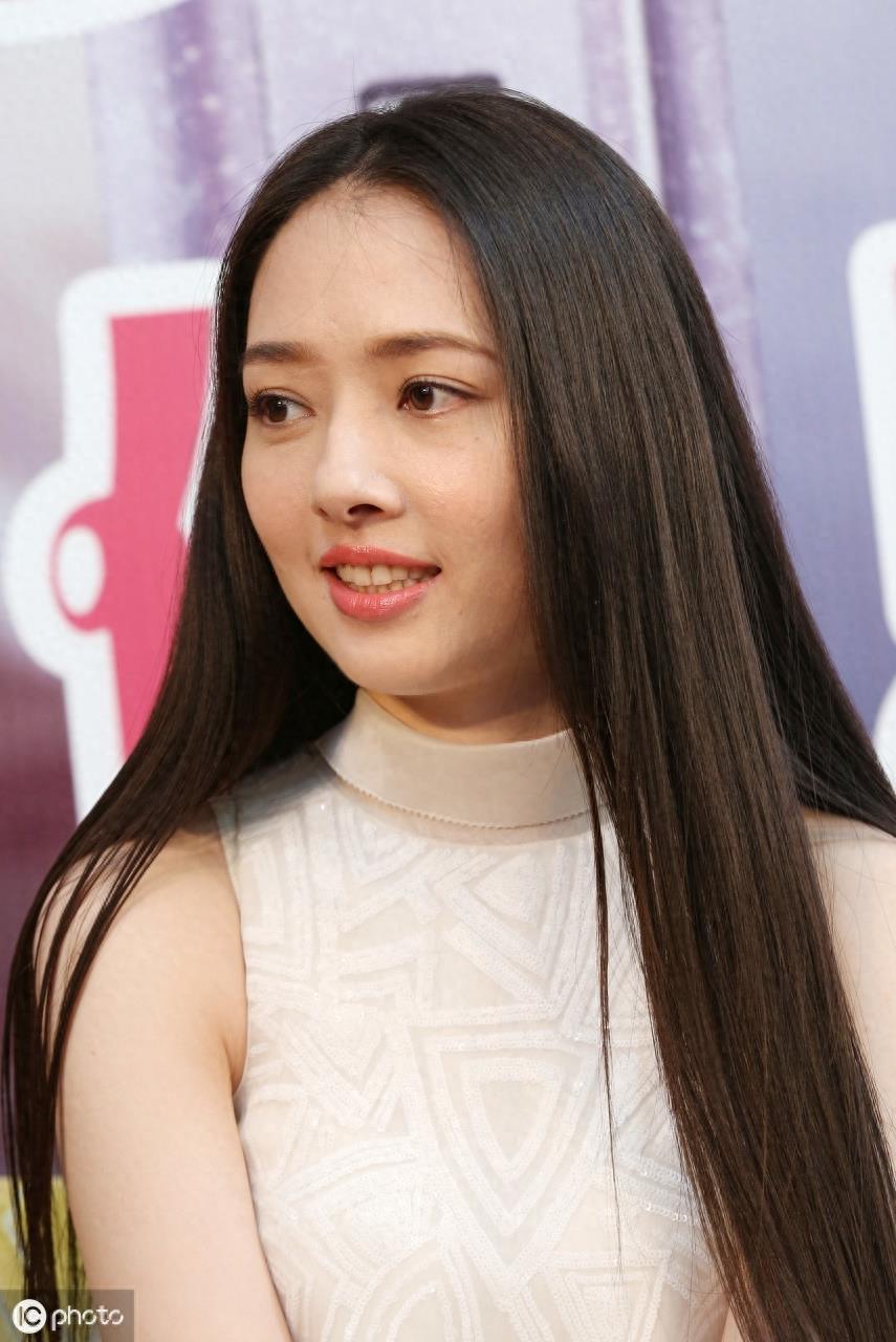 一组郭碧婷美照，魅力十足，第一张就让人心动