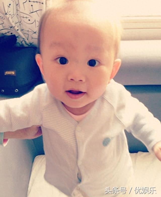 还记得《我是特种兵》的森林狼吗？龙套7年终成名，今儿子超可爱