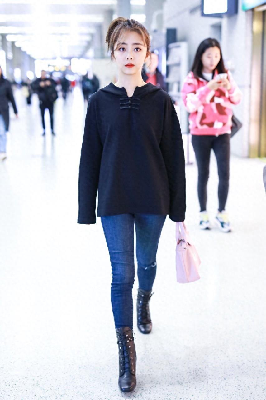 谭松韵的短发造型，可爱甜美非常减龄