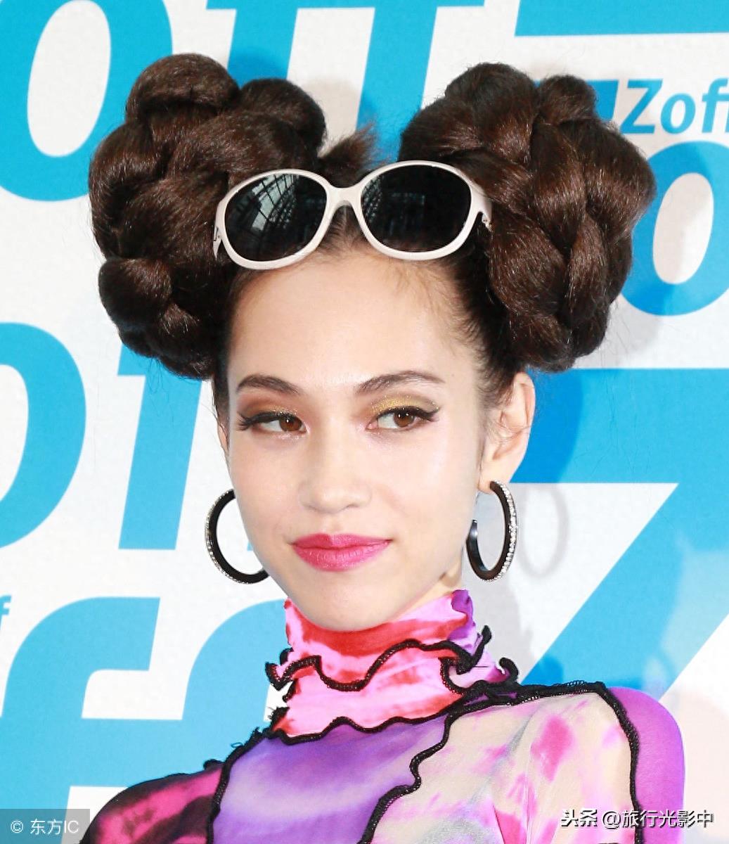 日本模特兼女演员水原希子