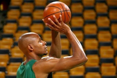 ​nba三分神射投篮姿势解析，阿伦神准只因他做到了这一点